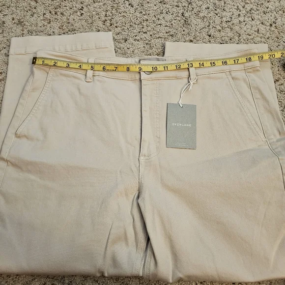 Everlane Women's Straight Leg Cropped Cream Pants *NWT* - Size 20 - Picture 6 of 8